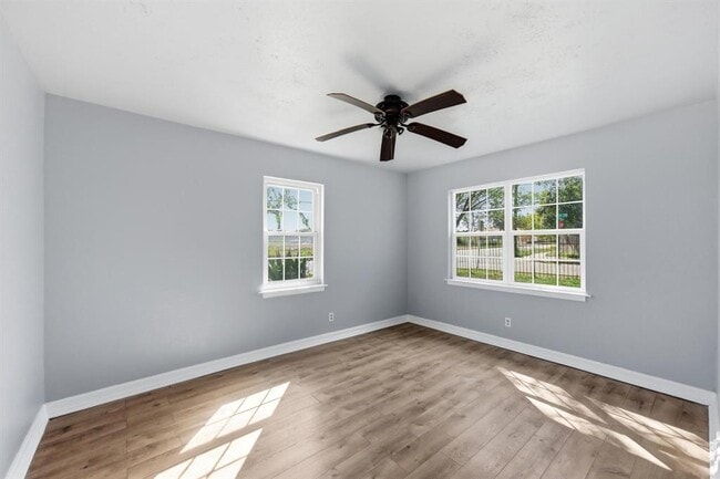 Building Photo - 6214 Club Terrace