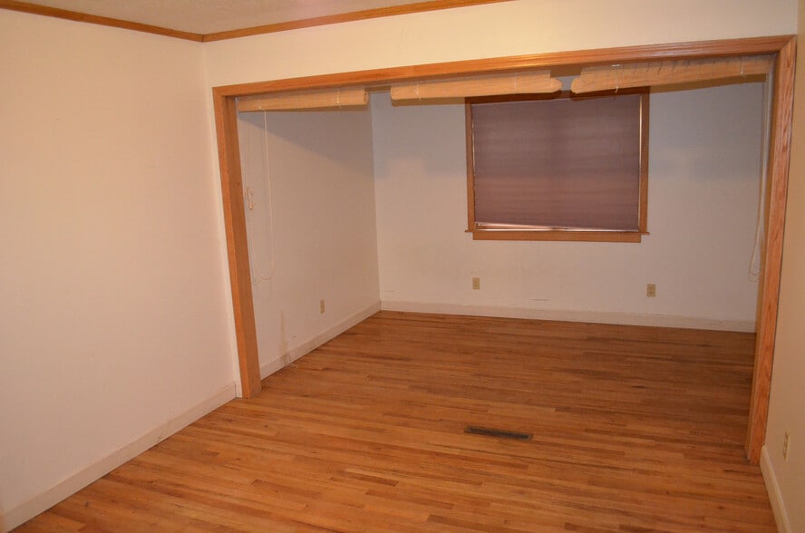 Building Photo - 5681 Fullview Heights Dr