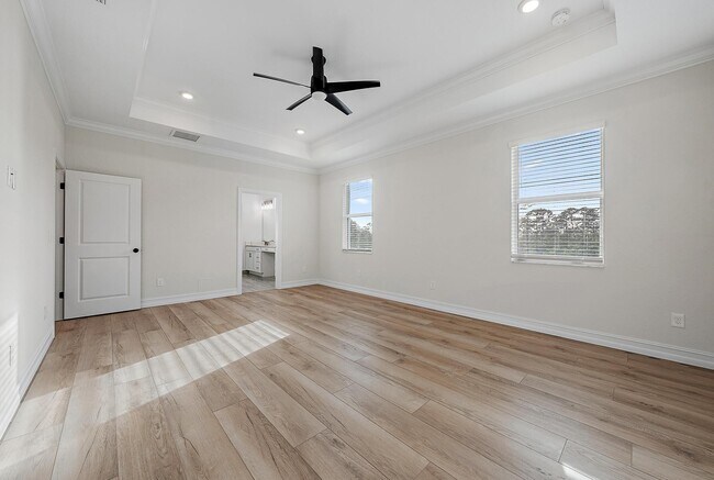 Building Photo - 4770 SW Ardsley Dr