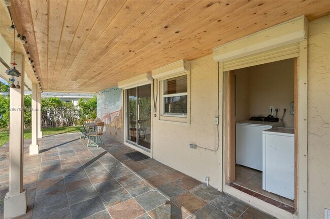 Building Photo - 7305 NW 95th Way