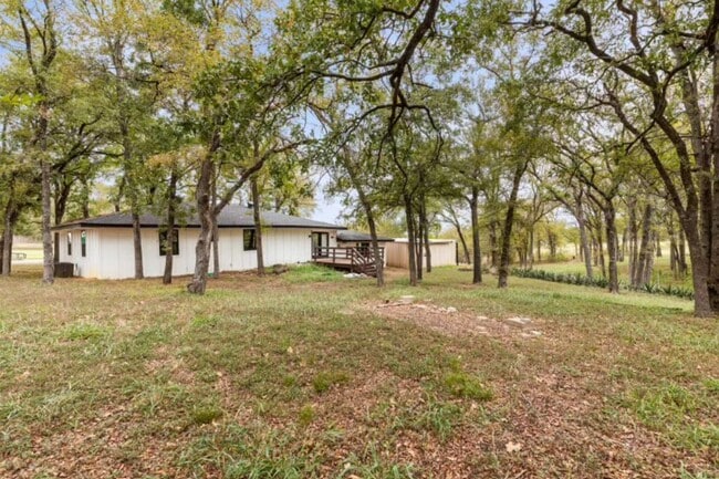 Building Photo - Fully Furnished Room for Rent- $550- Loren...