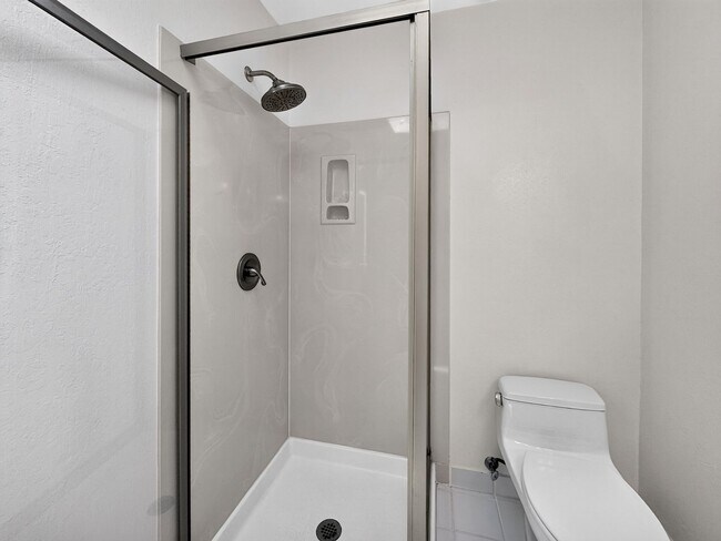 Building Photo - Gorgeous 4 Bedroom PLUS Spacious Bonus Room with Pool in Desired Alamo Neighborhood Available Now!