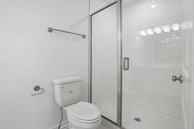 Building Photo - 466 Blair Rd