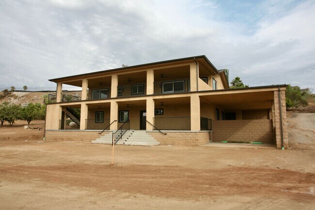 Building Photo - Valle Caballo Ln