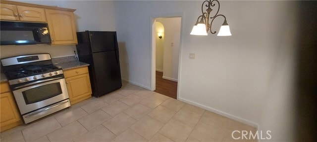 Building Photo - 2818 S Bronson Ave