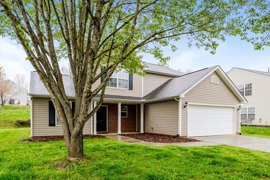 Building Photo - 2108 Thorn Crest Dr