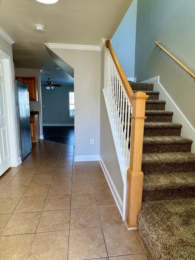 Entryway - 581 Wingspan Way