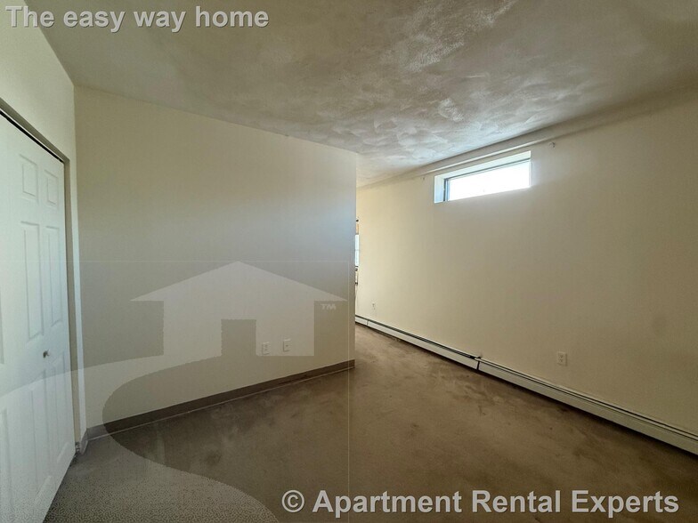 Building Photo - 373 Highland Ave