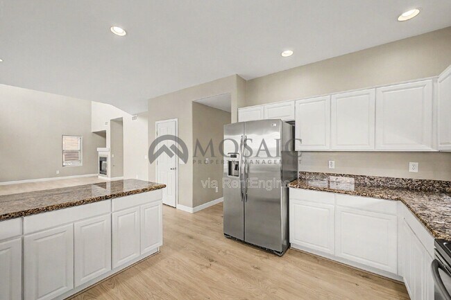 Building Photo - 3356 E Mayberry Ave