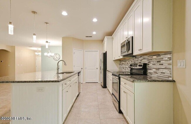 Building Photo - 15736 Spotted Saddle Cir