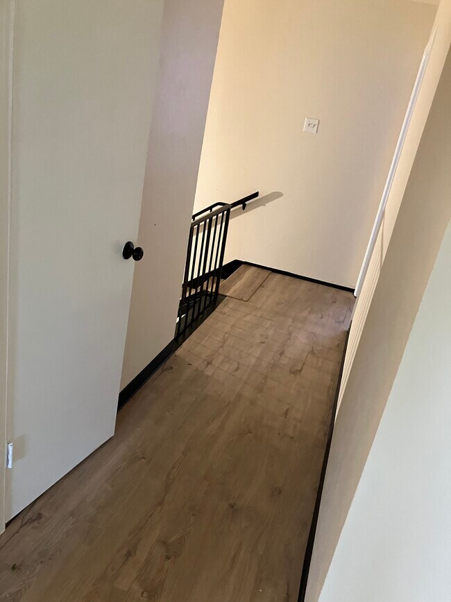 Building Photo - 626 Trailwood Ct