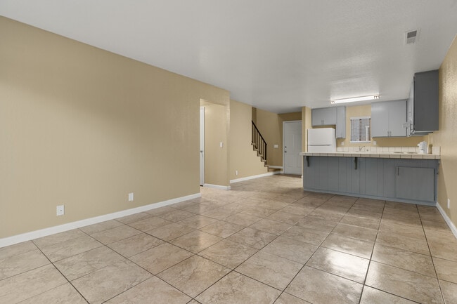 Building Photo - Cedar Park Apartments Chico CA