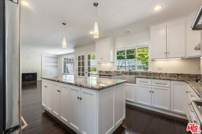 Building Photo - 11339 Thurston Pl