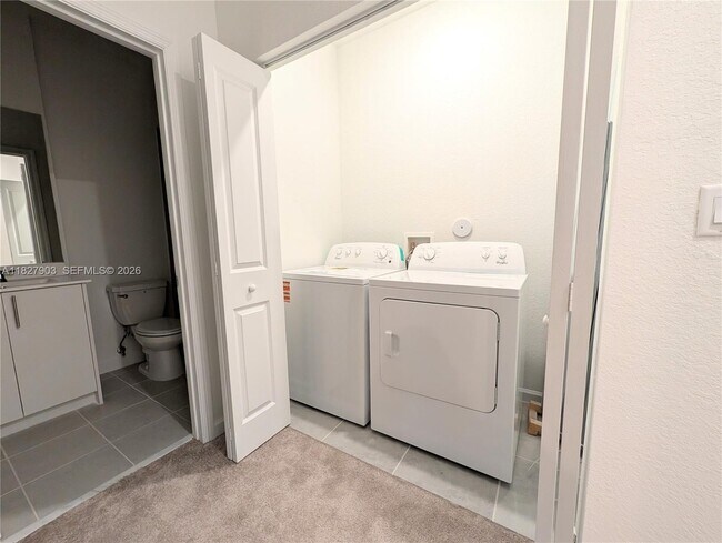 Building Photo - 1172 NW 1st Ter