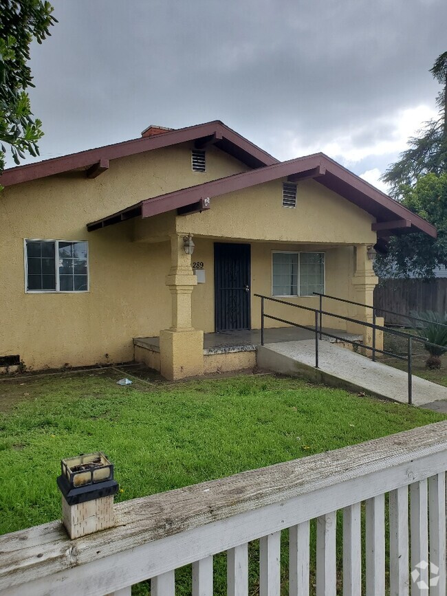 Building Photo - 289 W Belleview Ave