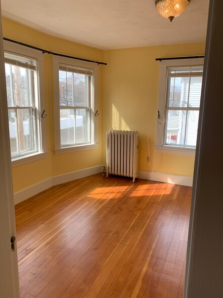 Living Room - 14 Schley St