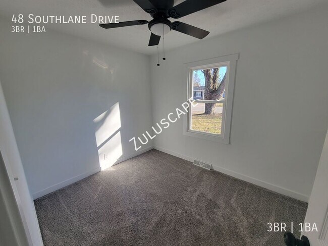 Building Photo - 48 Southlane Dr