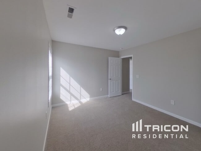 Building Photo - 324 Archway Ct