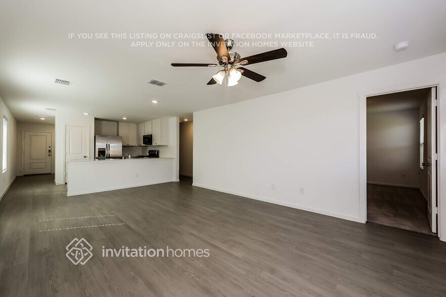 Building Photo - 1410 Merlin Blf St