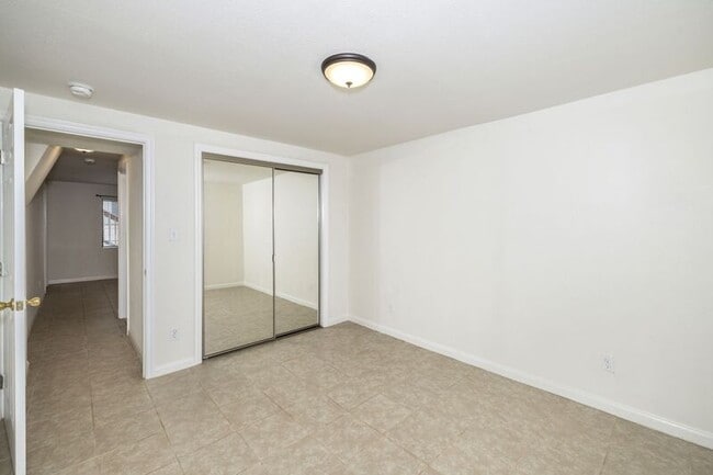 Building Photo - 1272 S Mayfair Ave