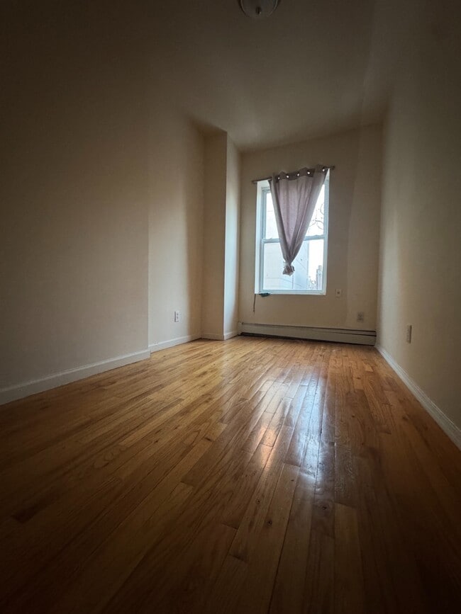 Building Photo - 269 W 131st St