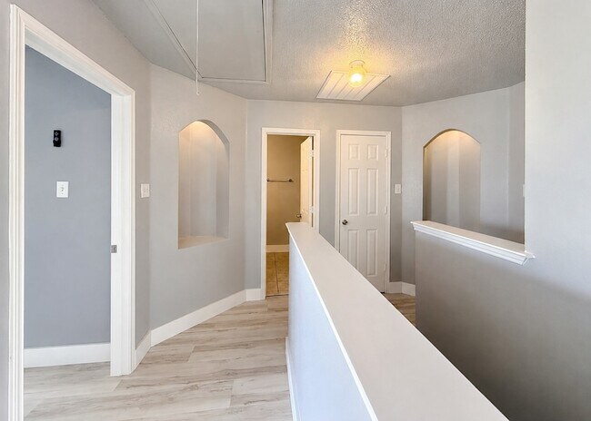 Building Photo - 5709 Parkwood Trail
