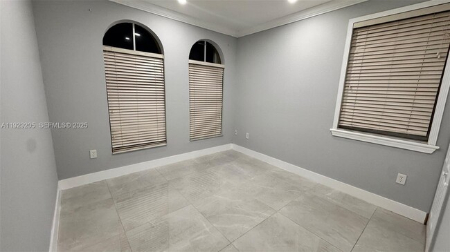 Building Photo - 14962 SW 9th Terrace