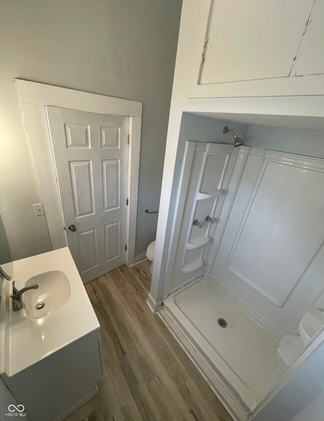 Building Photo - 610 S Gallatin St