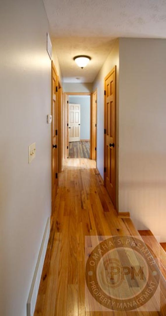 Building Photo - Spacious 3Bed/ 1Bath Home|$500 off the Deposit