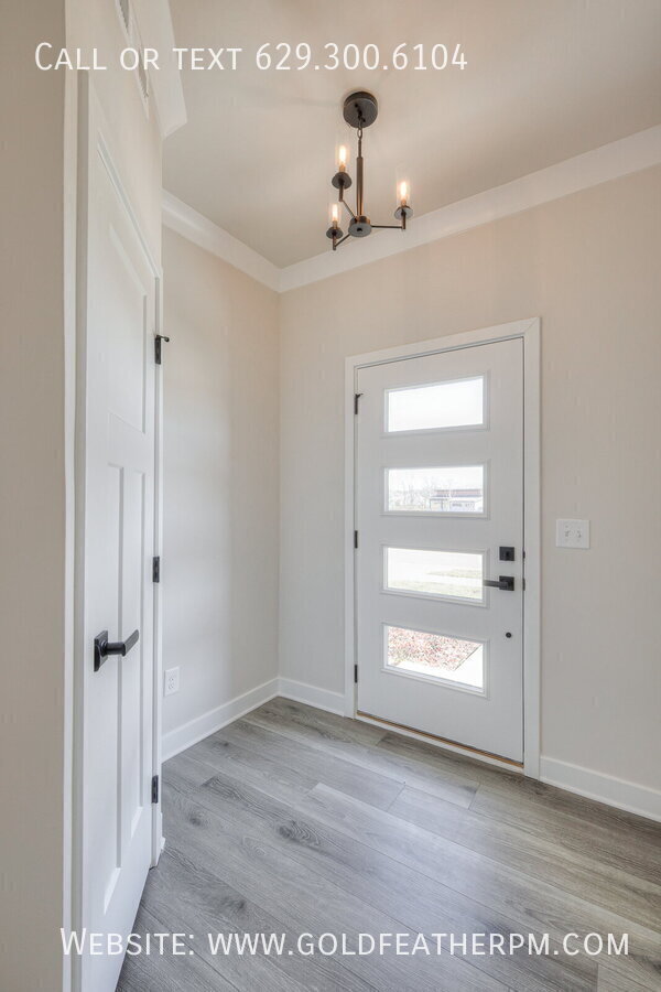 Building Photo - 2009 Walnut Ln