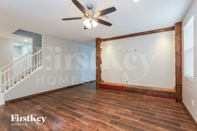 Building Photo - 6715 Sugarbird Ct