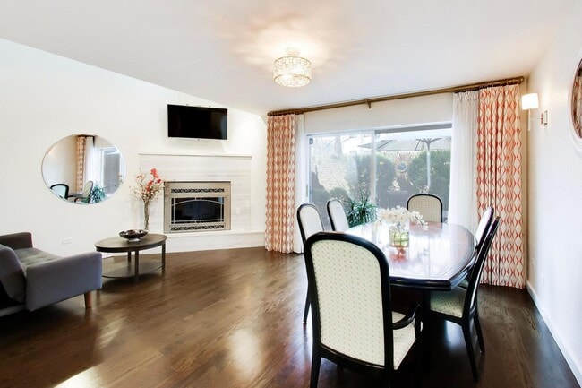 Building Photo - 1865 N Dayton St