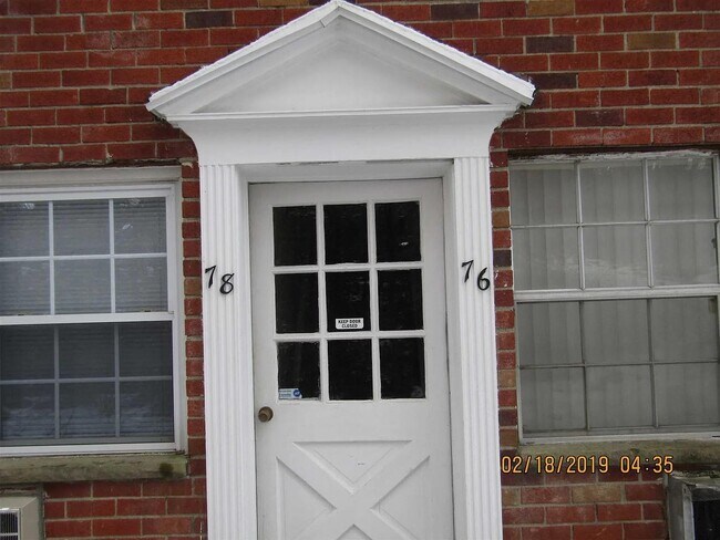 Primary Photo - 6 Colonial Rd