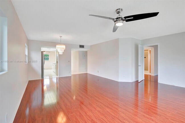 Building Photo - 1200 SW 125th Ave