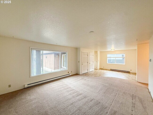 Building Photo - 1927-1929 Green Ave