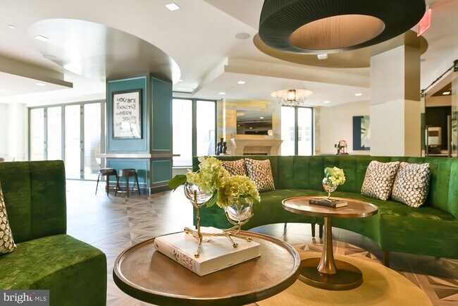 Building Photo - 901 H St NE