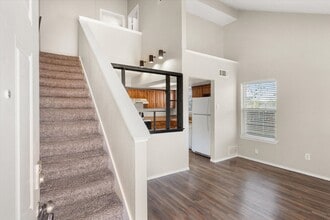 Building Photo - 311 Kings Way Dr