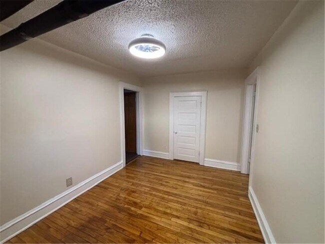 Building Photo - 1401 Willow St