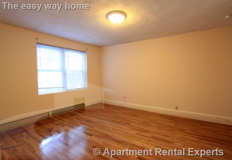 Building Photo - 402 Highland Ave