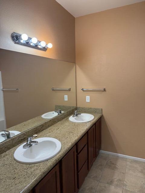 Building Photo - 13828 Luis Dr