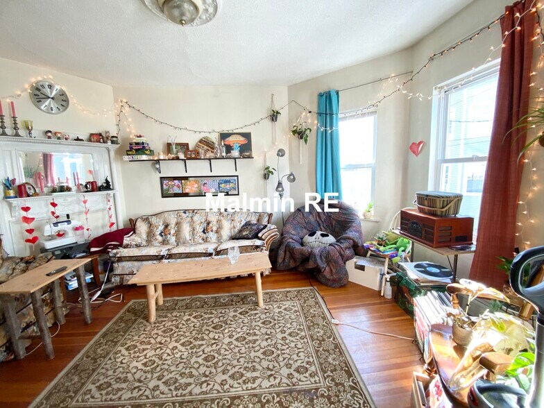 Building Photo - 34 Darling St