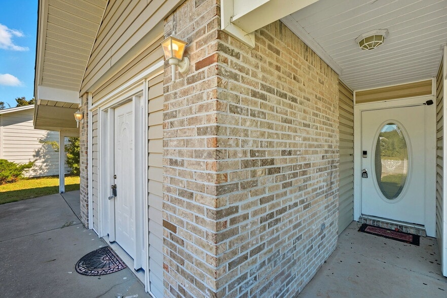 Building Photo - 2107 Geralo Ln