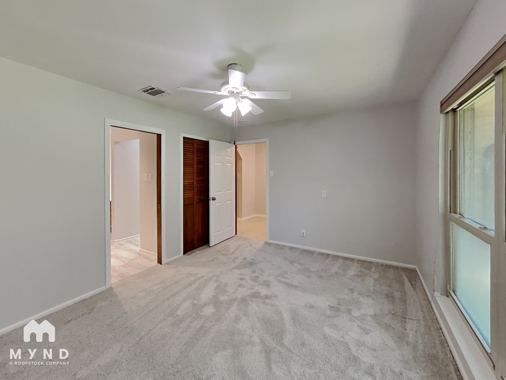 Building Photo - 15710 Fern Ridge St