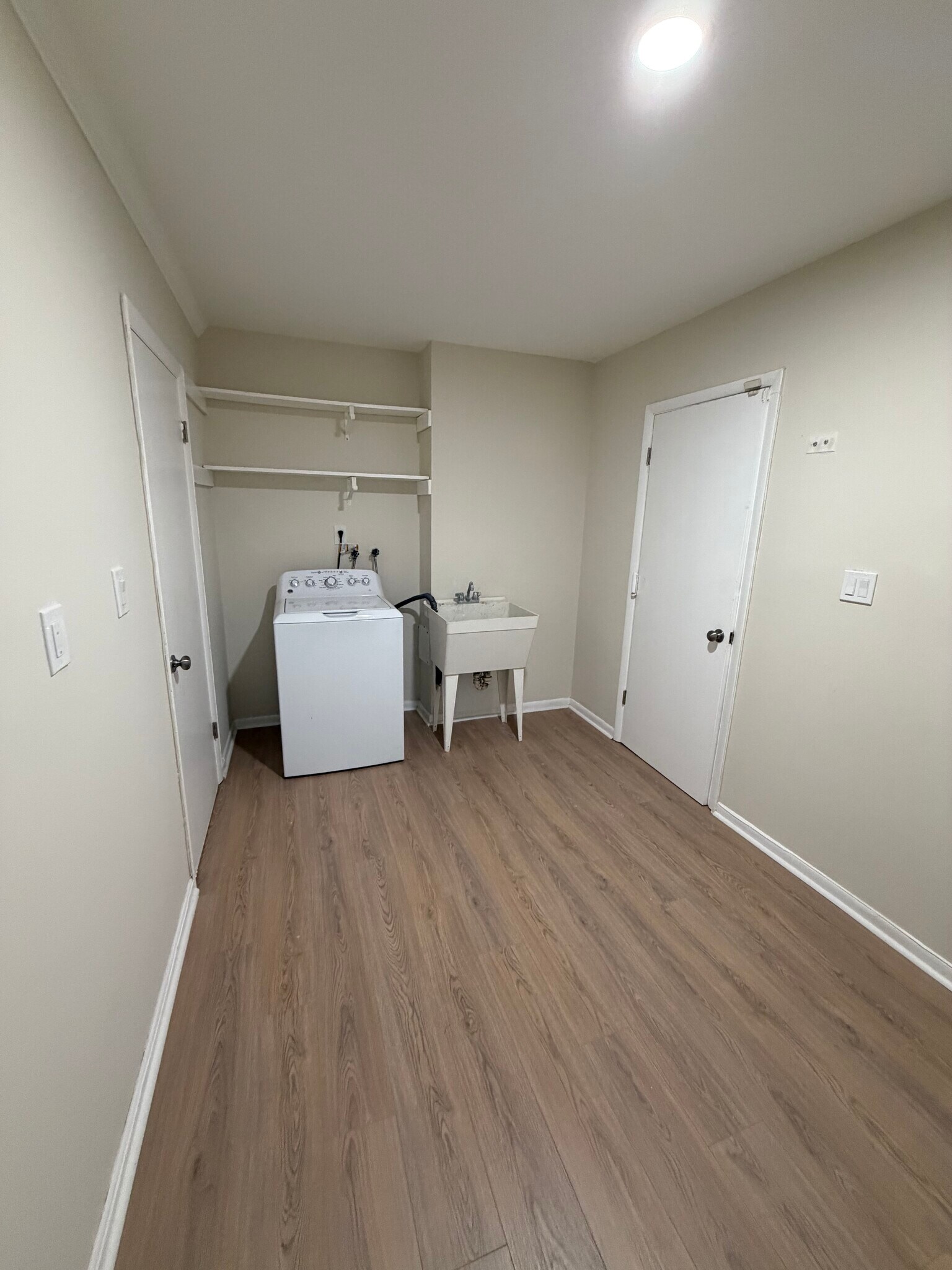 Building Photo - 10001 Paxton Rd