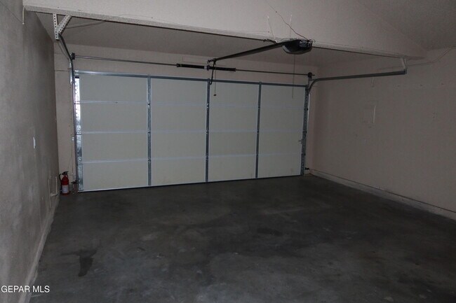 Building Photo - 11517 Cree Ct