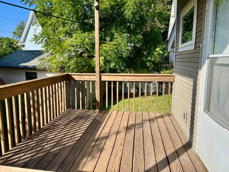 Building Photo - 1823 Hutchins Ave