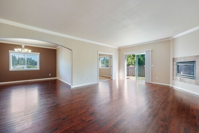 Building Photo - 4335 17th Way NE