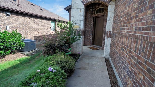 Building Photo - 1520 Summit View Ln