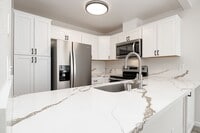 Building Photo - Newly remodeled upstairs condo in gated co...