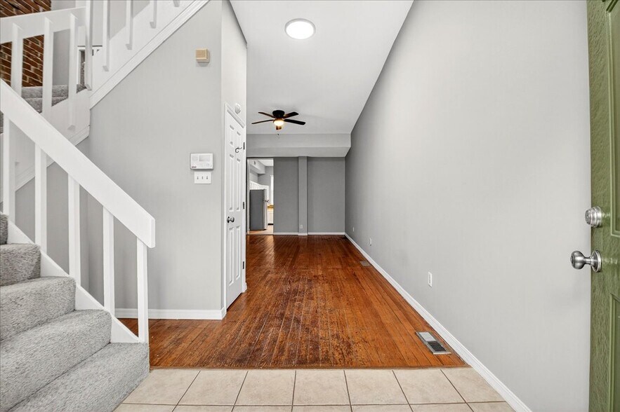 Building Photo - 2350 S 10th St